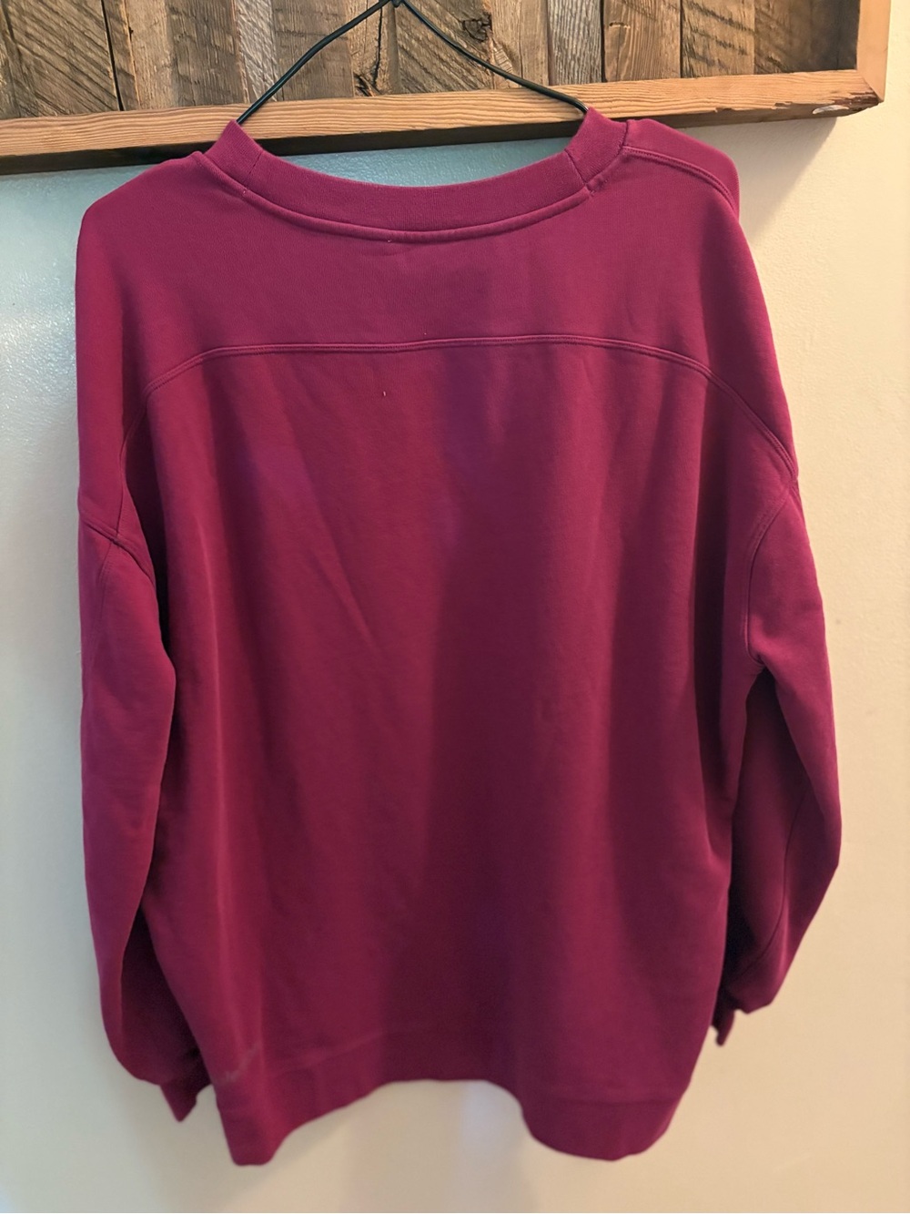 Lululemon Perfectly Oversized Crew Magenta - Picture 4 of 5